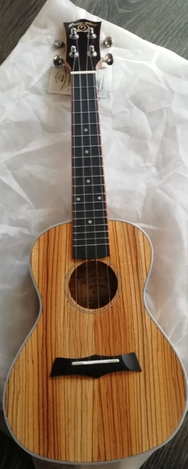 Snail Zebrawood Concert Ukulele - UKC-480 - Image 1 of 1