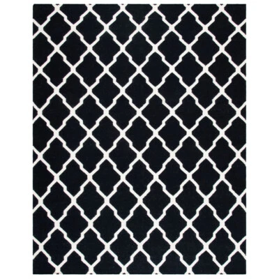 SAFAVIEH Dhurries DHU634A Handwoven Black / Ivory Rug - Image 1 of 4
