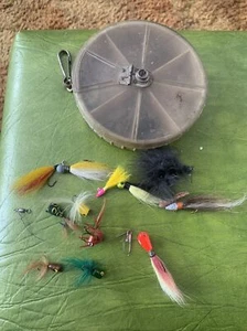 Vintage Fishing Millsite Daisy Fly Box with Lures Flies Etc Howell Michigan Lot - Picture 1 of 16