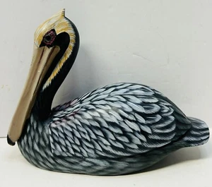 Vintage Beautiful Hand Carved & Painted Wooden Pelican In A Seated Position - Picture 1 of 8