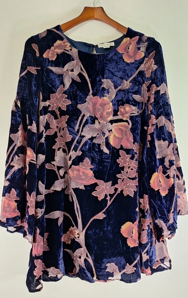 LOVERICHE Velvet Burnout Tunic Top Womens Sz M Floral Boho Lagenlook Boho Fairy - Image 1 of 4