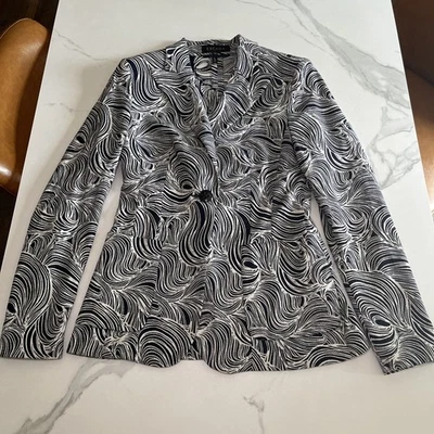 Blazer Escada Azul Marino Marfil Estampado Remolino Mezcla Lana Talla 4 (US) 36 (EU) USADO EN EXCELENTE ESTADO Foto 1 de 4