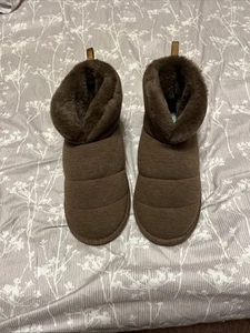 Primark Brand Woman’s Slippers- Size L 9-10-NWOT - Picture 1 of 13