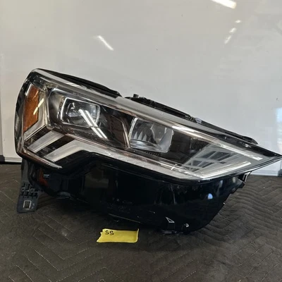 ¡COMO NUEVO! AUDI Q3 2019-2023 PROYECTOR FARO DERECHO LED OEM 83A941034B RH 19 20 21 Foto 1 de 4