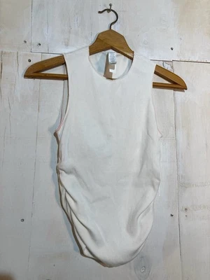 Camiseta sin mangas Alo Yoga acanalada en punta marfil pequeña blanca acanalada laterales activa LEER Foto 1 de 4