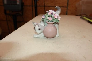 Vintage Lladro 6566 Secret Spot Figurine Cat Kitten w/ Flower Pot SOME DAMAGE - Picture 1 of 21