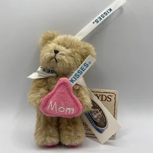 Boyd's Bear Hershey Kiss The Head Bean Collection Mama Bearkisses adorno - Imagen 1 de 7