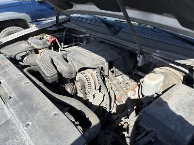 Cilindro maestro de freno usado se adapta a: Chevrolet Tahoe 2011 sin frenos de aplicación activa con Foto 1 de 4