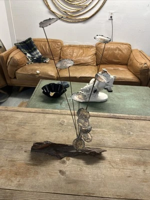 Madera a la deriva brutalista y metal independiente vintage moderno de mediados de siglo Foto 1 de 4