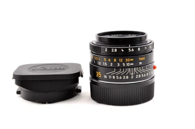 Leica Summicron M35mm F/2 ASPH. Black #11879 e39 with Hood Near Mint - Image 1 of 4