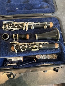 Selmer 1400 Clarinet - Picture 1 of 6