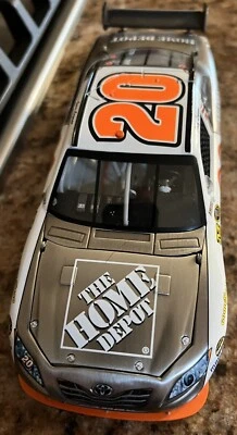 Joey Logano #20 Home Depot 2009 Camry metal cepillado escala 1:24, ¡RARO! Foto 1 de 4