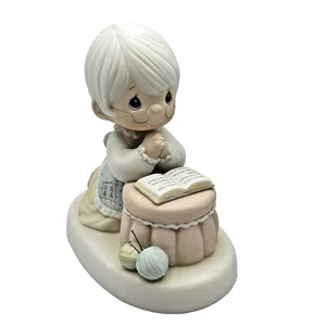 Figura de tejido de oración de abuela Precious Moments Enesco 1986 PM-861 en caja - Imagen 1 de 12