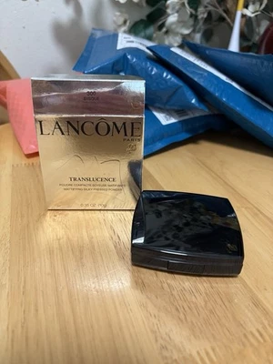 Lancome Translucence Mattifying Silky Pressed Powder 300 Bisque 0.35 oz BNIB NEW - Image 1 of 4