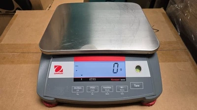 Básculas de banco compactas OHAUS™ Ranger™ 3000, R31P30. Max 30kg Foto 1 de 4