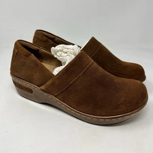Zuecos Born Bailie espalda cerrada marrón esmaltado jengibre gamuza talla US 8 EU 39 NUEVOS - Imagen 1 de 11
