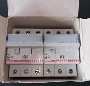BTICINO F313 PORTA FUSIBILE SEZIONATORE 20A 2pz - Imagen 1 de 3