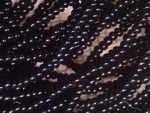 VTG 1 HANK BLACK LUSTER VENICE GLASS SEED BEADS #072112f - Picture 1 of 2