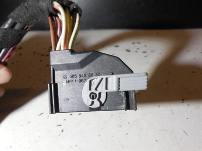 Plugue conector de fiação do motor 0055452830 03–13 Mercedes Benz W212 E300 E350 W211 - Imagem 1 de 4