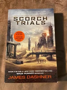 The Scorch Trails (Maze Runner Book 2) PB by James Dashner Sticker & Movie Photo - Imagen 1 de 7