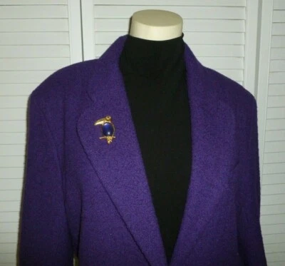 Chaqueta Blazer Púrpura COMO NUEVA Talla L Carrera con Pin Tucán Loro La Colección Limitada Foto 1 de 4