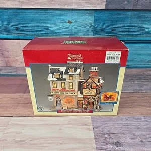Lemax Plymouth Corners #25654A Weihnachtsdorf beleuchtetes Haus 2002 ohne Kabel - Bild 1 von 6