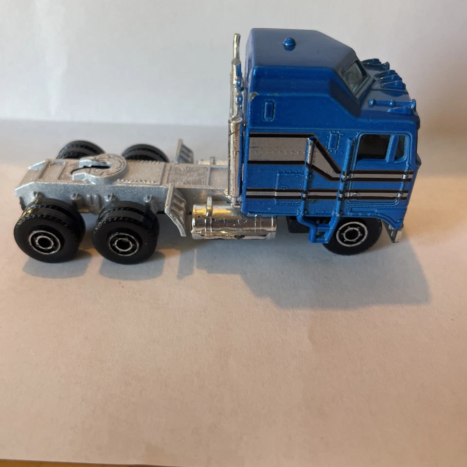 YATMING KENWORTH K100 DIECAST TRUCK Blue/Silver Stripes Loose  Cab Over - Image 1 of 4