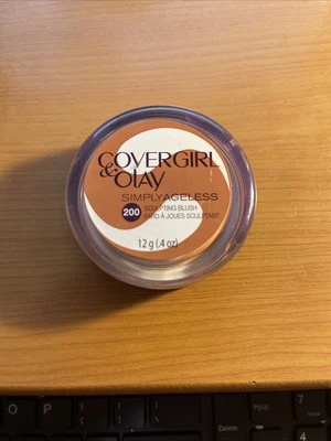Rubor esculpido CoverGirl & OLAY SIMPLEMENTE SIN EDAD #200 peluche melocotón **VENDIDO COMO ESTÁ Foto 1 de 3