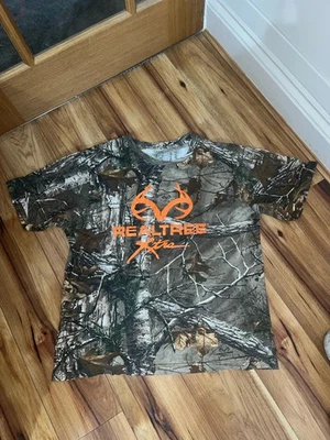 Vintage Y2K RealTree Spellout Camo Hunting T Shirt - Large - Image 1 of 4