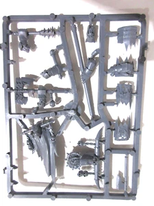Warhammer Orcs Orruk Ardboyz Command Sprue Bit - Foto 1 di 1