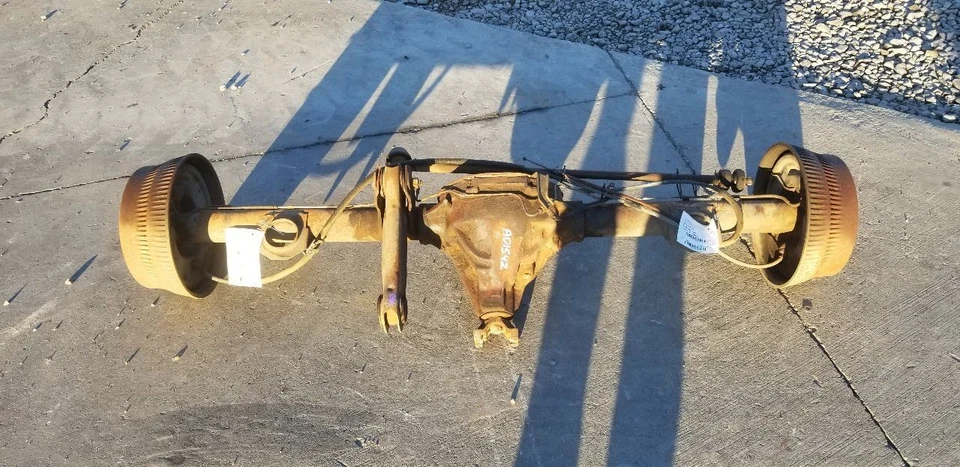 76 MERCURY MARQUIS REAR AXLE WITH CARRIER ASSEMBLY 2.75 RATIO — 第 1/4 张图片