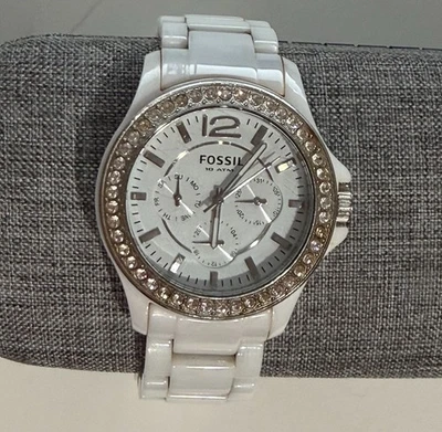 Fossil Riley CE1010 Women's Watch white ceramic band diamante embellished bezel - Image 1 of 4