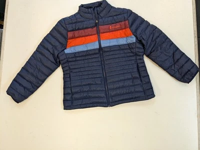 Chaqueta de plumón con capucha Cotopaxi Fuego - Mujer Grande Precio de venta sugerido por el fabricante - $270.00 Marítimo/Morera Foto 1 de 4