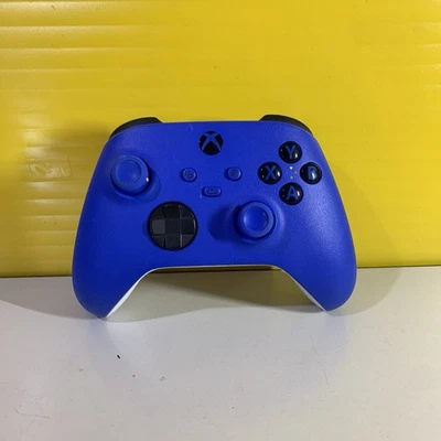 Xbox Controller Serie X/S Blu Shocking Blue | Modello 1914 | Originale USB-C - Immagine 1 di 4