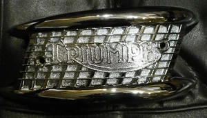 1963 1964 1965 Triumph TR6 T120 derecho 4 galones insignia tanque F4767 (82-4767) nuevo fabricante de equipos originales - Imagen 1 de 1