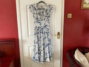 Very Pretty White/Blue Summer Dress by Phase Eight 10 - Picture 1 of 20