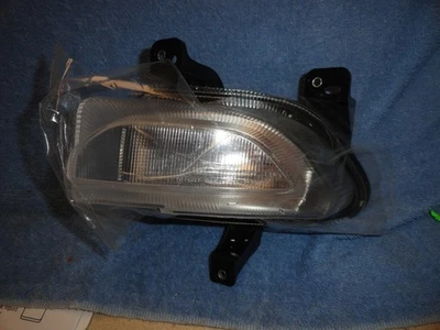 Jeep Renagade L.F. nuevo MOPAR 2023-24 FABRICANTE DE EQUIPOS ORIGINALES Lámpara halógena intermitente. p/n 40921748. Foto 1 de 4