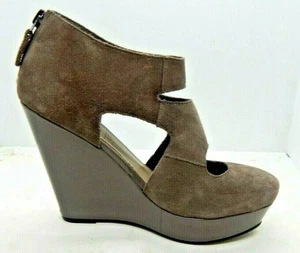 MRKT Womens Gray Suede Platform Wedge Heels Back Zip Shoe Size 6 - Picture 1 of 9