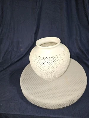 Jarrón perforado blanco estilo Pier 1 Imports vintage, tarro, linterna de vela. Muy bonito Foto 1 de 4