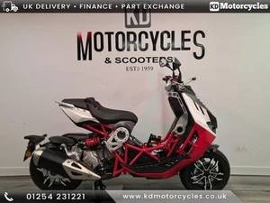 Italjet Dragster 200cc Sports Scooter MASSIVE SAVING - Picture 1 of 19