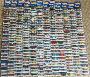 New - Hot Wheels Lot of 15 - Different Cars All Different Variants - MYSTERY BOX - Picture 1 of 3
