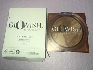 Polvo bronceador Huda Beauty GLOWISH Soft Radiance / LUZ / NUEVO / 0,28 oz - Imagen 1 de 3