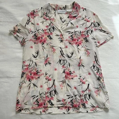 Винтажная шелковая розовая рубашка Jaclyn Smith с цветочным узором на пуговицах с коротким рукавом размер маленький - Изображение 1 из 4