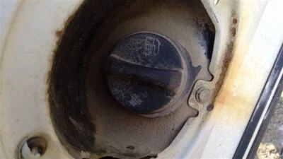 Tapa de combustible Chevrolet Silverado 2500 HD 2002 cabina regular 435178 Foto 1 de 4