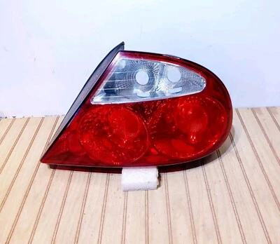 2002-2004 Jaguar S Type Passeng (RH) Tail Light Non R Model 6 & 8 Cylinder OEM  — 第 1/4 张图片