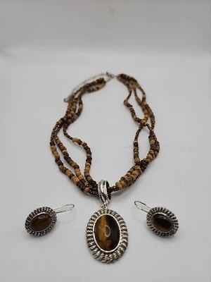 AVON Colgante Ojo de Tigre Multistrand Cuentas Naturales Pendiente Set de Regalo Perforado NUEVO Foto 1 de 4