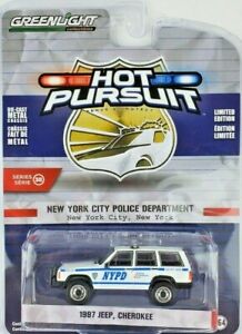 1:64 GreenLight 1997 Jeep Cheroke Police Car Hot Pursuit 38 NYPD