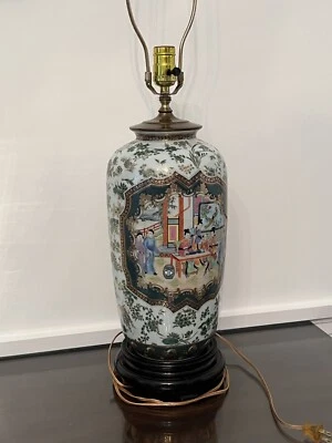 Lámpara de mesa china vintage pintada a mano de porcelana, “famille verte” Foto 1 de 4