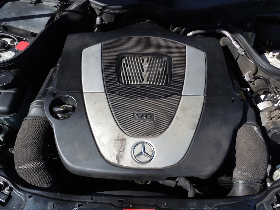2006 2007 Mercedes-Benz C280 Air Cleaner Filter Housing Box Engine Cover OEM - Image 1 of 1