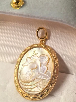 925 sterling silver with Gold Cameo shell vintage jewelry Pendant estate yellow - Image 1 of 4